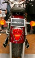 Preview of: 
intermot0407.jpg 
368 x 600 JPEG-compressed image 
(50,518 bytes)