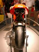 Preview of:
intermot0410.jpg
450 x 600 JPEG-compressed image
(54,904 bytes)