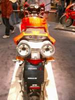 Preview of: 
intermot0418.jpg 
450 x 600 JPEG-compressed image 
(66,163 bytes)