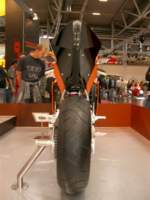 Preview of: 
intermot0425.jpg 
450 x 600 JPEG-compressed image 
(55,173 bytes)