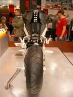Preview of: 
intermot0427.jpg 
450 x 600 JPEG-compressed image 
(59,235 bytes)