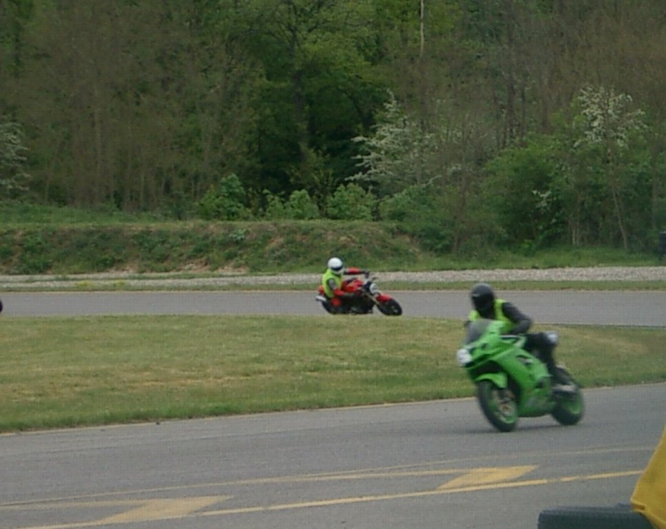 Adr33.jpg 
967 x 768 JPEG-compressed image 
(106,800 bytes)