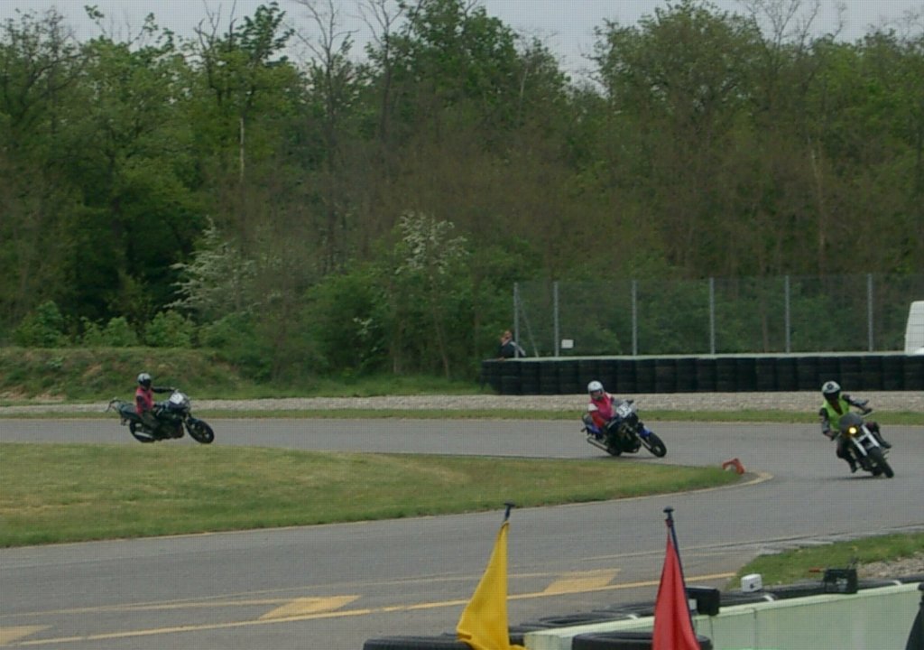 Adr34.jpg 
1,024 x 720 JPEG-compressed image 
(118,153 bytes)