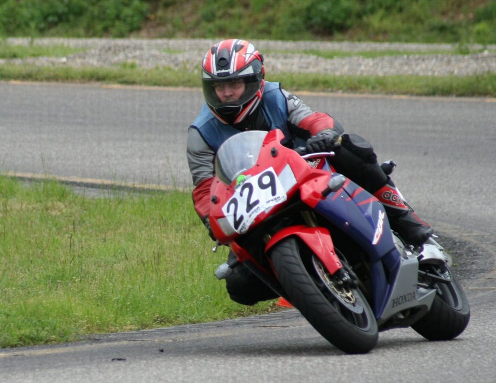 adr05.jpg 
993 x 768 JPEG-compressed image 
(145,964 bytes)