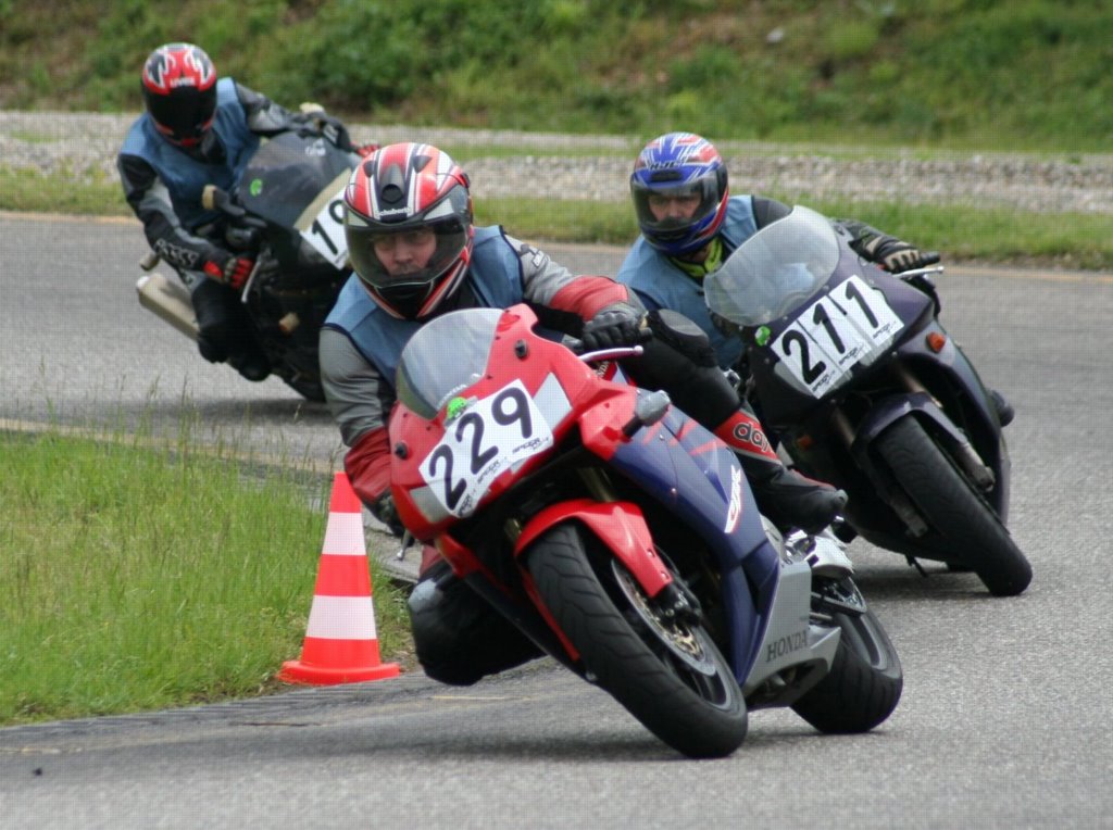 adr08.jpg 
1,024 x 764 JPEG-compressed image 
(158,202 bytes)