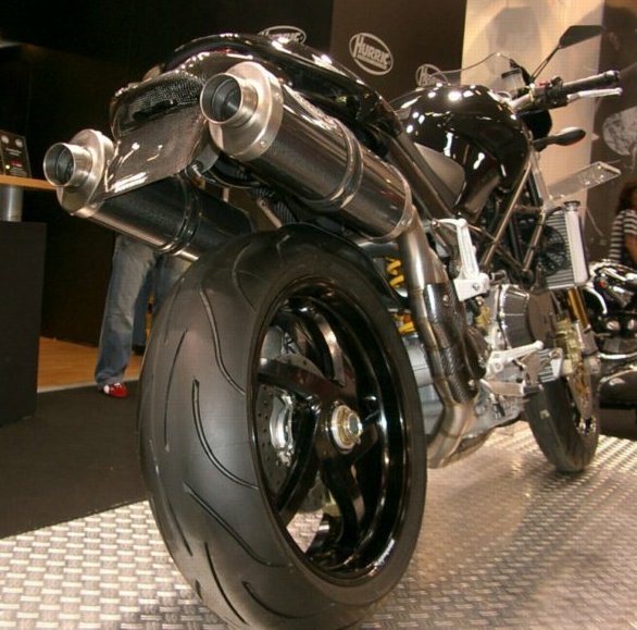 intermot0464.jpg 
586 x 579 JPEG-compressed image 
(78,082 bytes)