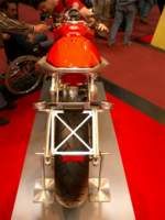 Preview of:
intermot0436.jpg
450 x 600 JPEG-compressed image
(52,338 bytes)
