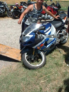 Der Gixxer wird abtransportiert